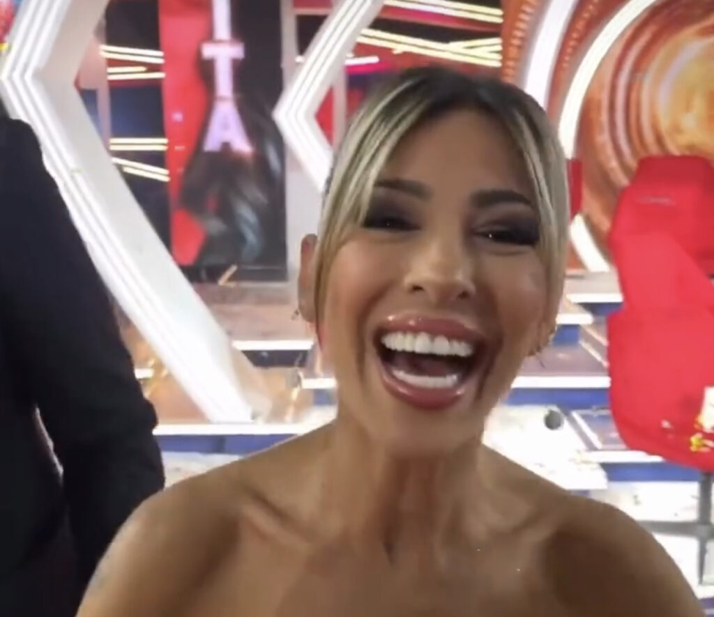 GFVIP, Daniele va a prendere Oriana fuori gli studi 1