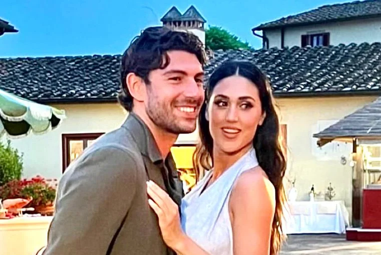 Cecilia e Ignazio si sono sposati, Belen in lacrime 1