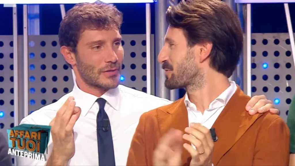 Affari tuoi, doppi sensi tra Stefano De Martino e il concorrente 1