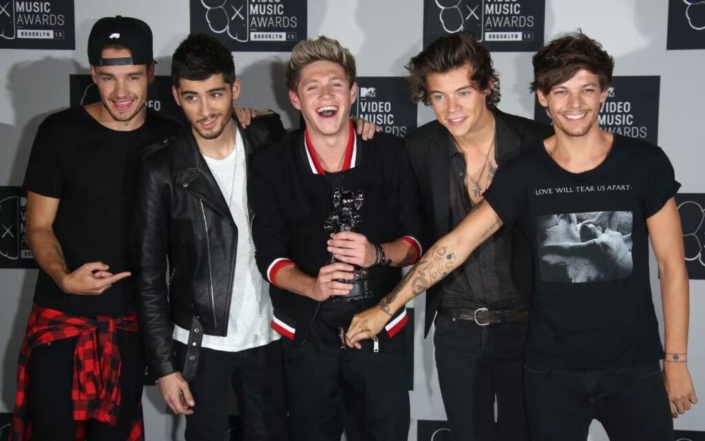 One direction, e’ venuto a mancare uno dei membri del gruppo 1